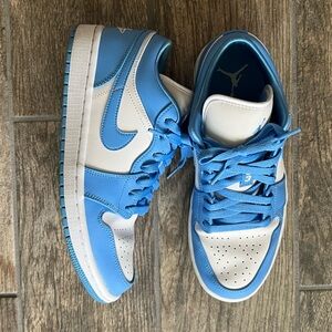 UNC Jordan 1 Low